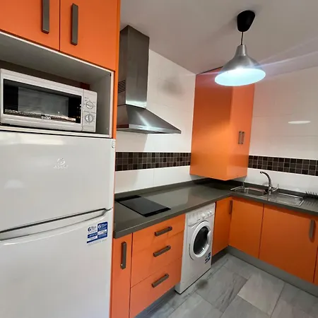 Boutique - Carlos Haya Area With Parking * Malaga