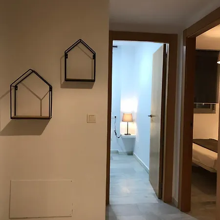 Boutique - Carlos Haya Area With Parking